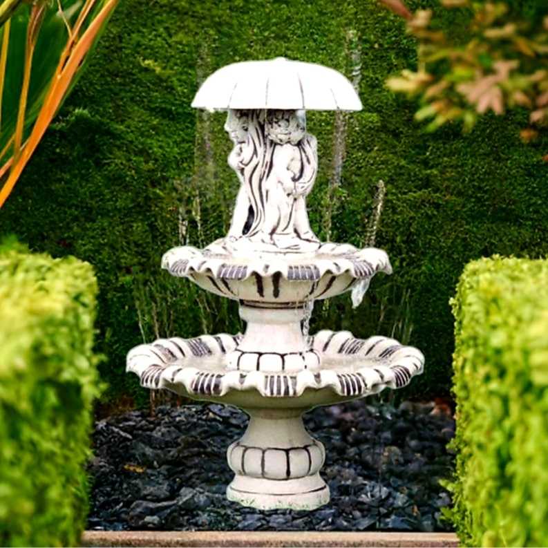 Fontanna Cherubiny Pod Parasolem 2