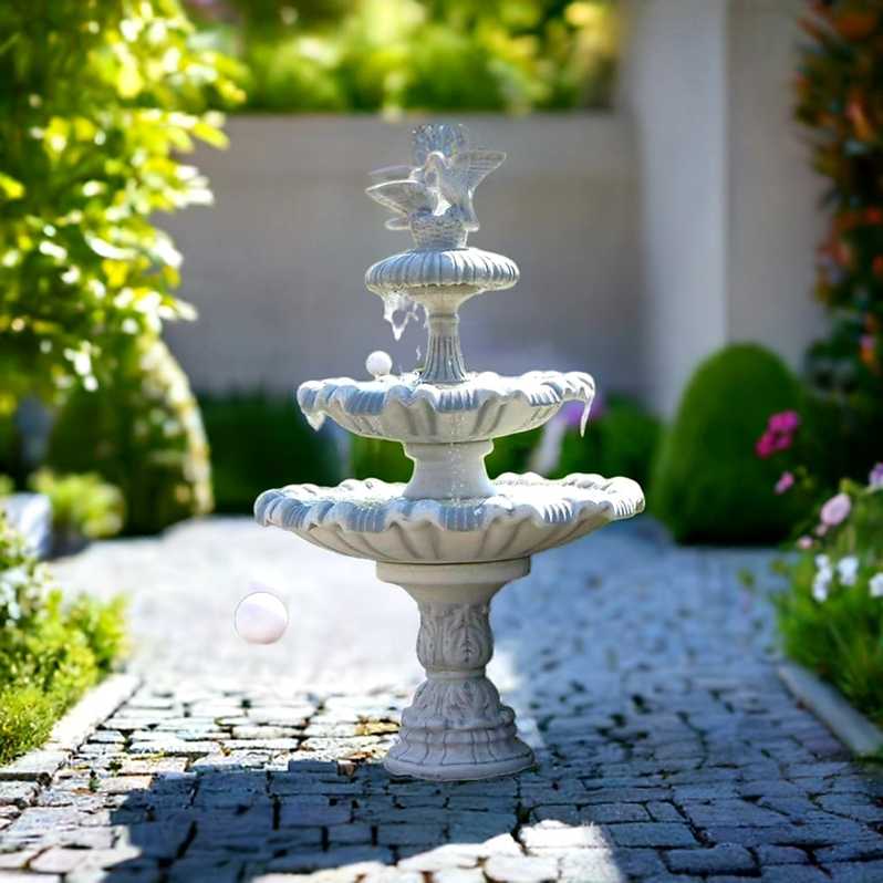 Fontanna Dwupiętrowa z Gołąbkami