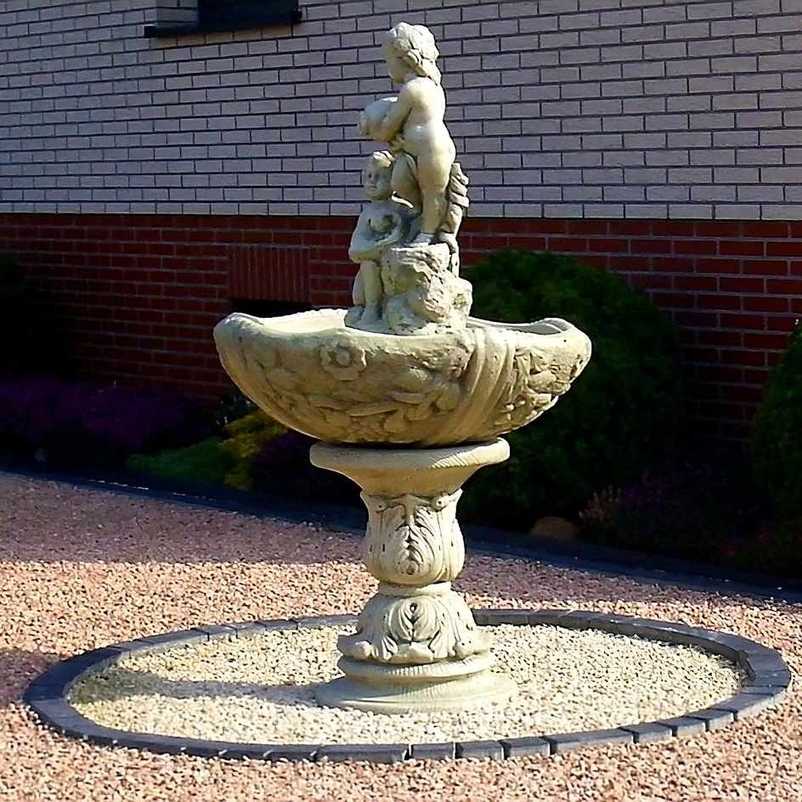 Fontanna z Parą Amorów 2